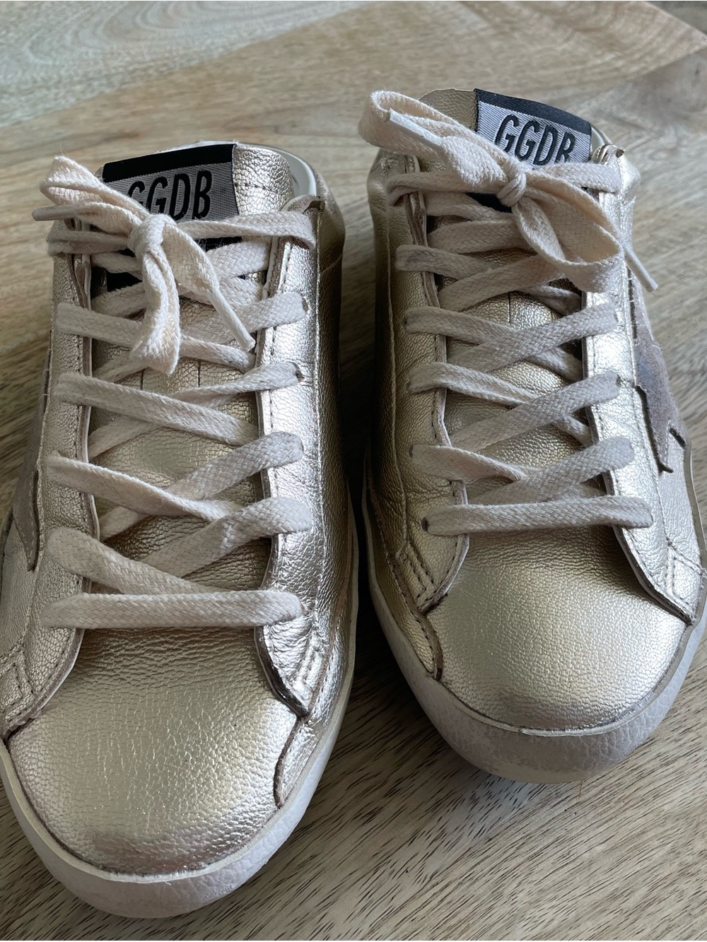 Golden Goose Beige and Gold Star Low-Top Sneakers with Box & Dust Bag